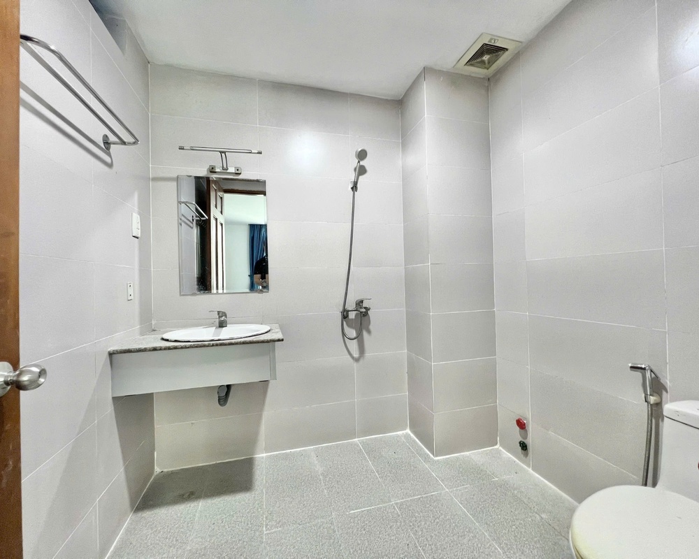 CHDV số 95 , khu ven sông ,Tân Phong , Q7
